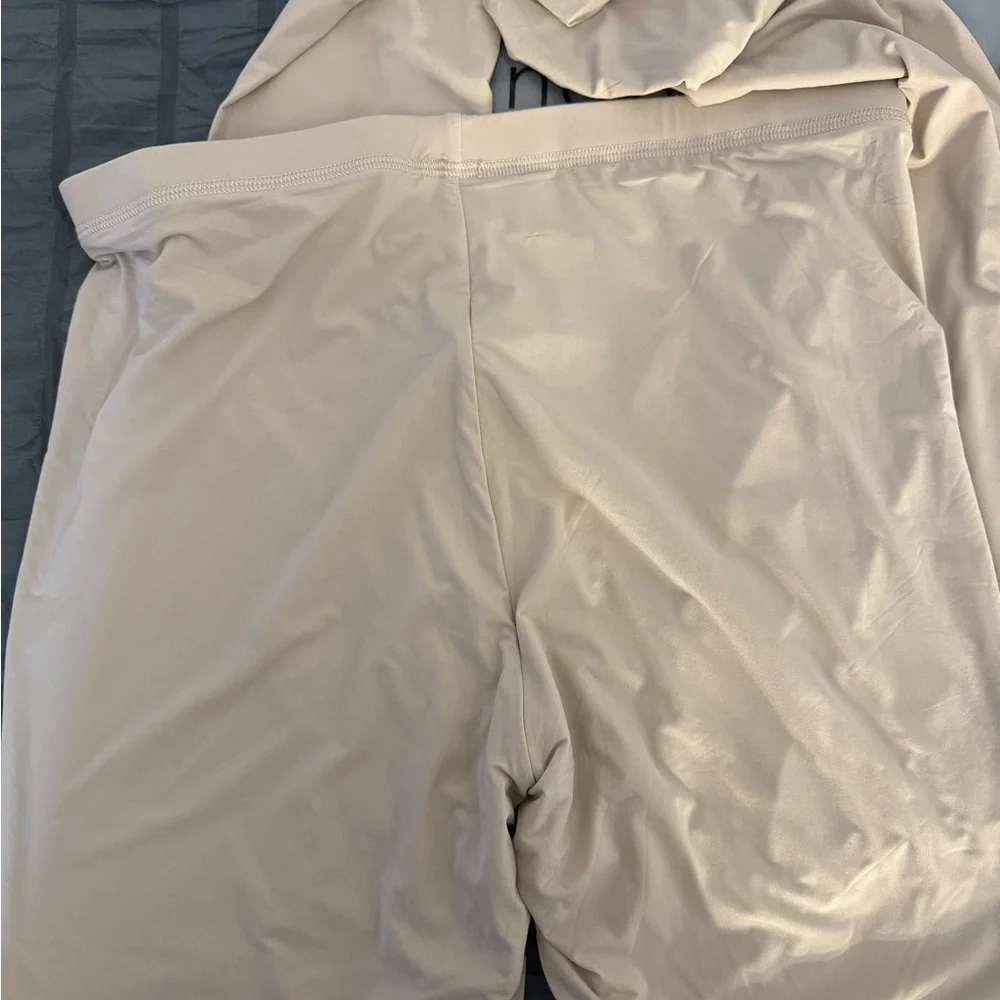 NWT- Naked Wardrobe Taupe Closed Toe Leggings - Picture 4 of 7